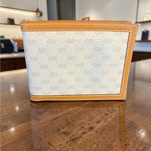 VINTAGE Gucci GG Canvas Bifold Wallet Tan Leather ( 90’s)